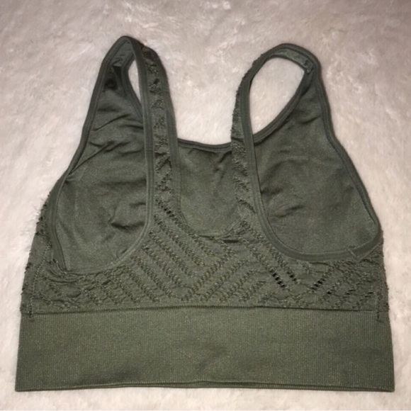 Victoria’s Secret Sports Bra - Picture 2 of 3